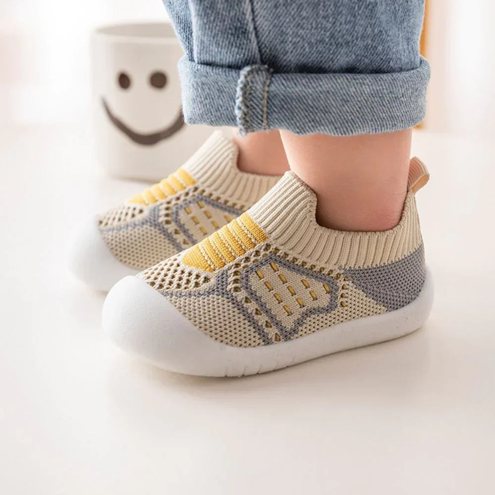 Antislip Baby Schoenen en Sokken l Vanaf 5 Maanden